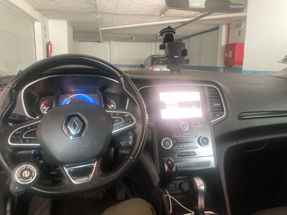 Renault Megane ST 2016/2017 Automática — Familiar (Opção PMR)