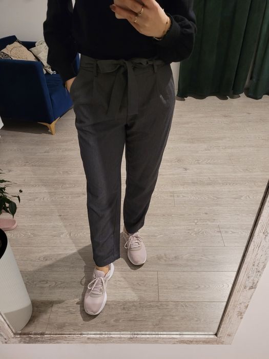 Spodnie na wiązanie proste