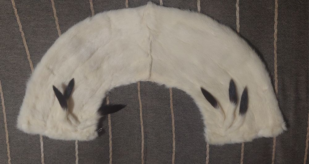 Várias estolas de pele verdadeira, raposa, marta e vison