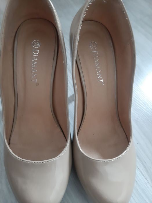 Czółenka na obcasie szpilki  roz.39