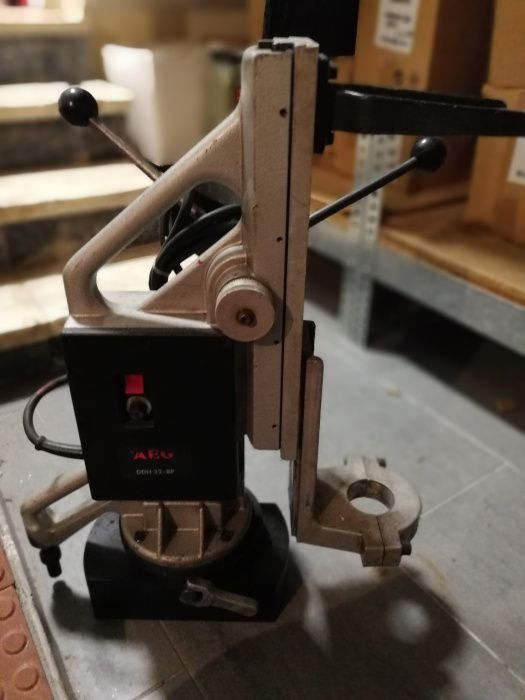 Íman eléctrico para furadora