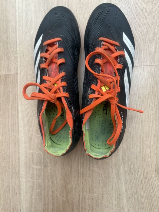 Buty sportowe korki
