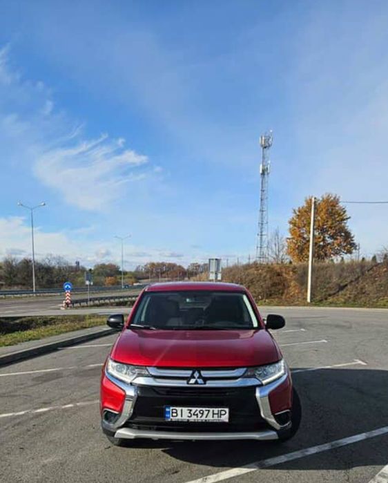 Mitsubishi Outlander 2017 року