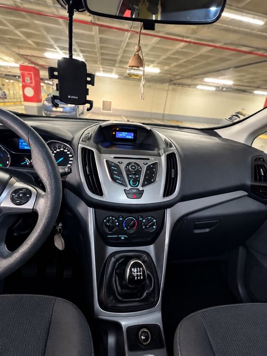 Ford C-Max 1.6 TDCi | 2012 | Espaçoso, confortável e muito bem cuidado foto 3