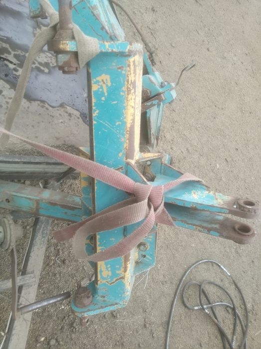 Плуг 5-35 BBM , напівпричіпний