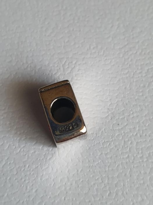 Srebrny charms Game Boy