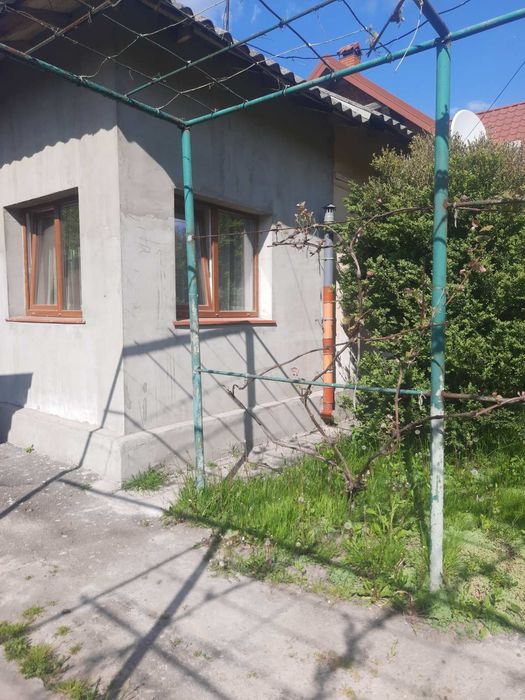Продаж половини будинку м.Шептицький