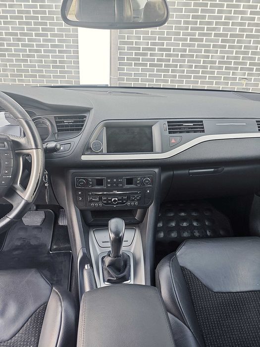 Citroën C5 1.6 HDi 112cv Automático • Pele • 148.000km