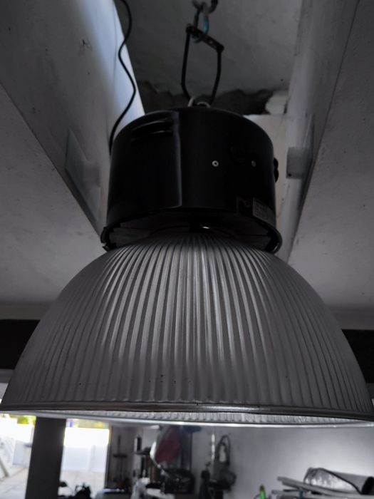 Candeeiro industrial