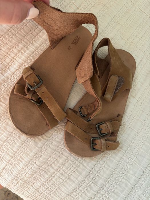 Sandalki zara 26