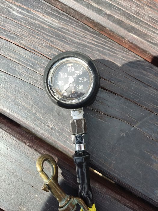 Manometr nurkowy do 300 ata