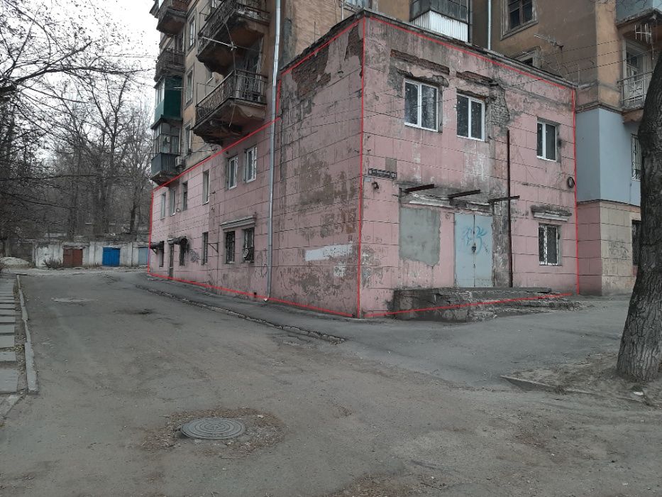 ПРОДАЄТЬСЯ приміщення під ваш бізнес