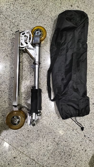 Trotinete e saco transporte