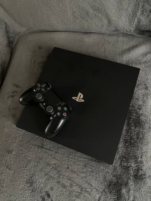 приставка ps4 pro 2 Tb