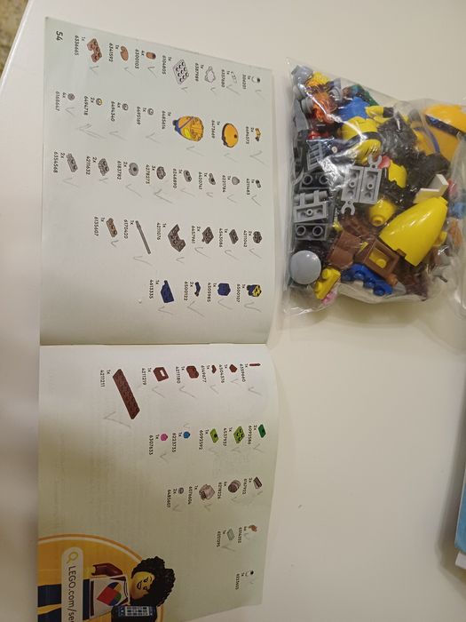 LEGO Despicable Me 4 Minions and Banana Car (75580) Посіпаки