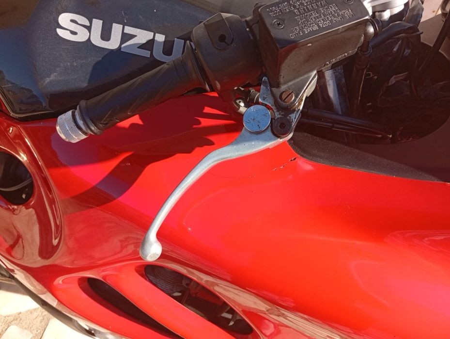 Vende-se GSX 600 F