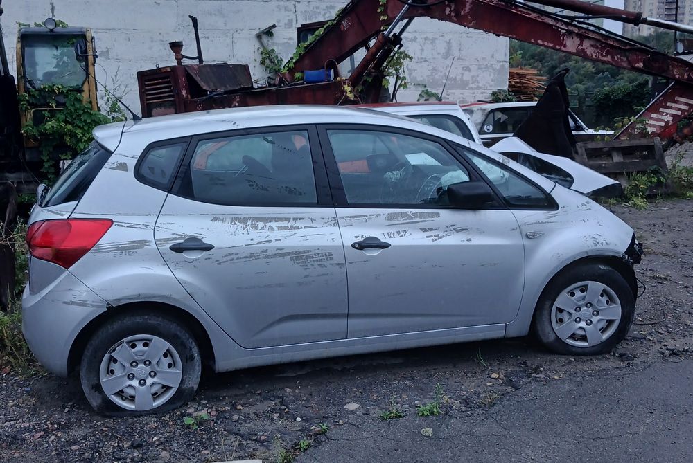 Продам KIA Venga