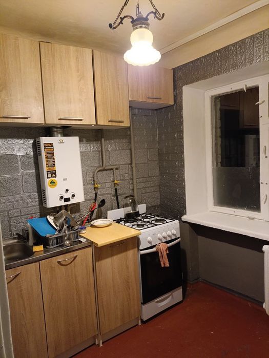 1 -2  дівчинки  - ТИМЧАСОВО, довготривало