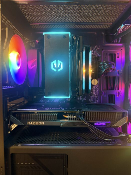 Komputer Gamingowy Ryzen 5 Radeon9060xt 32gb ram 1tb!