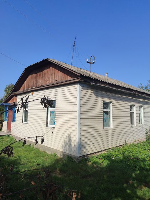 Продається частина будинку по вул.Грушевського(фасад)