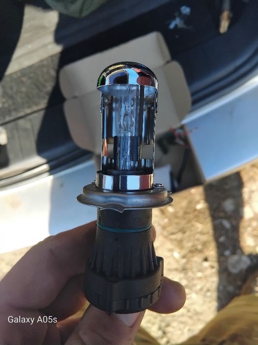 Лампи Н-4 біксенон