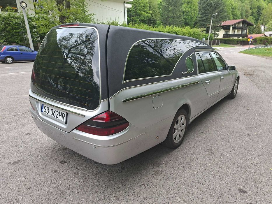 Karawan pogrzebowy Mercedes Benz