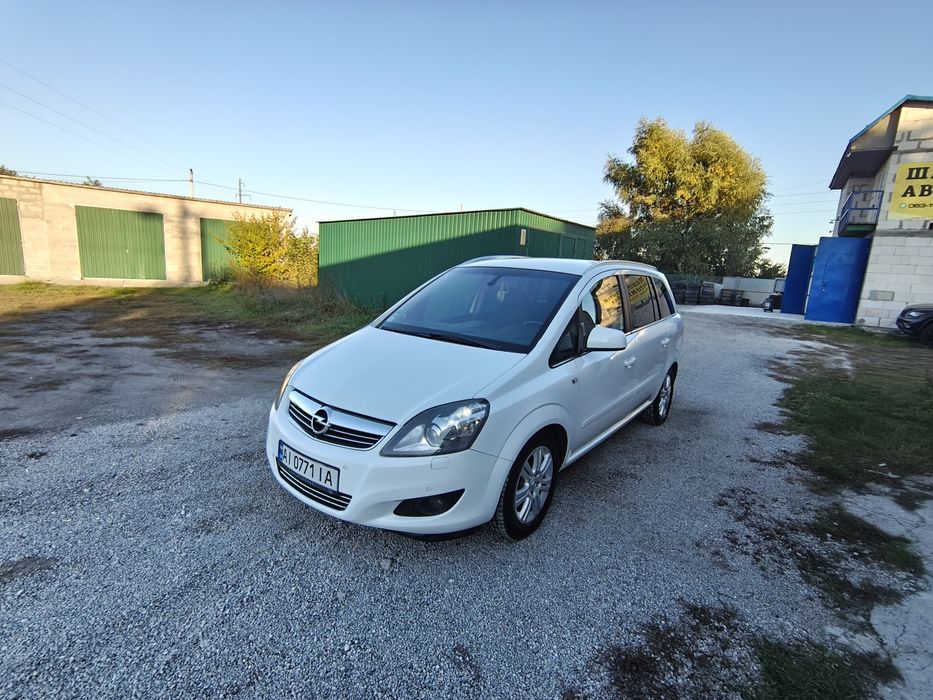 Opel Zafira 2012