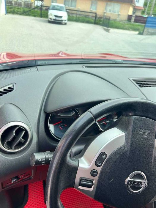 Nissan Qashqai 2.0 бензин 2013 року