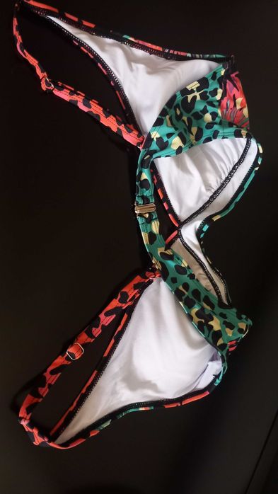 A ESTREAR 42/44 - Biquíni estampado tropical/leopardo