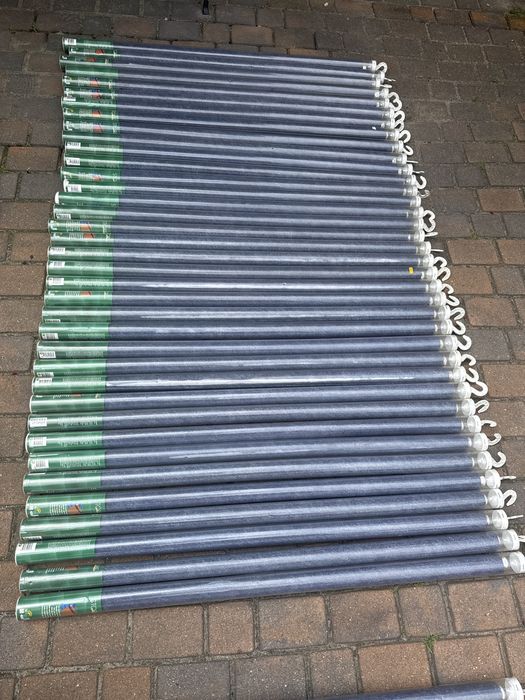 Roleta zaciemniajaca rozmiar 190x120 wysokość 190 cm szerokość 120 cm kolor granatowy