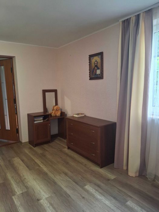 Затишний будинок з каміном та великим садом поблизу Коломиї