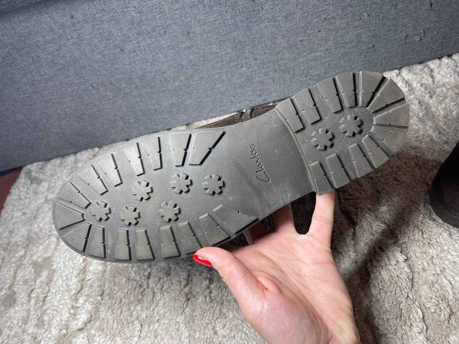 Жіночі черевики Clarks