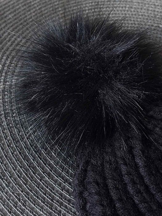 Czapka zimowa Barbour Saltburn Beanie z pomponem damska