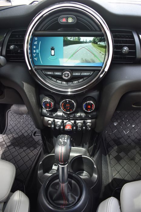 MINI Cooper S F55 2018