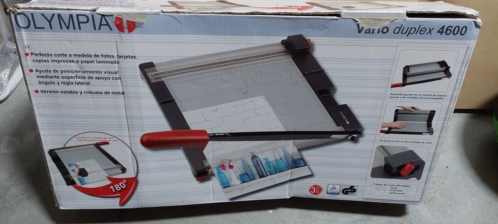 Guilhotina de papel manual Equipamento de escritório.