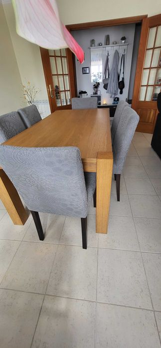 Conjunto  Mesa com 6 cadeiras