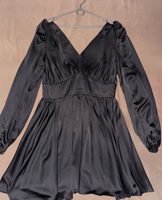 Сукня чорна на будь-які подіі