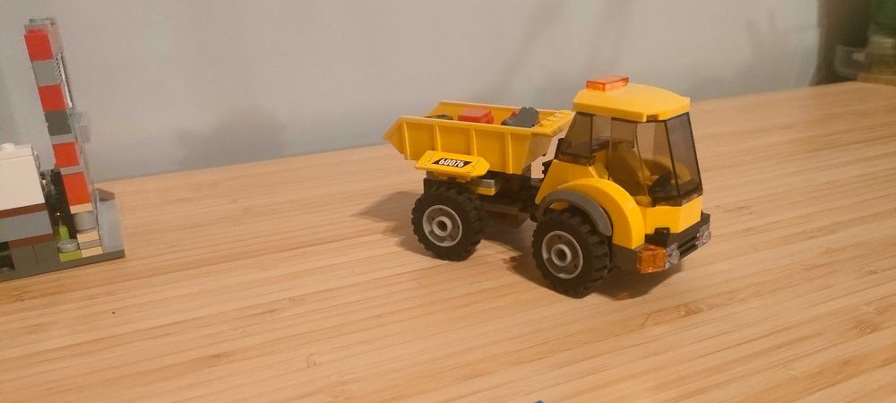 Lego City 60076 używany