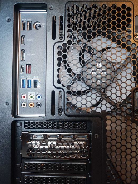 PC Gaming i5 11400F • RTX 3070 Ti • 32GB 2400MHz • 1TB SSD • ARGB • Lian Li