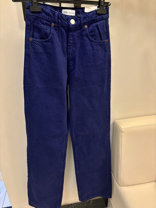 Nowe atramentowe spodnie jeansowe zara