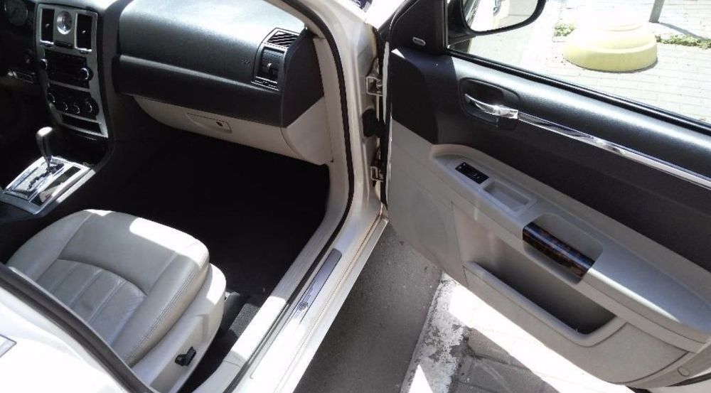 Chrysler 300 c официальный