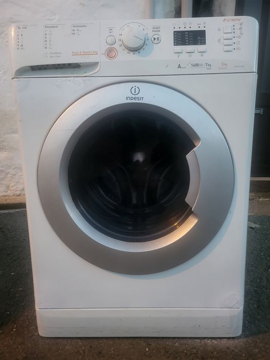 Várias máquinas de lavar e secar roupa com entrega e garantia