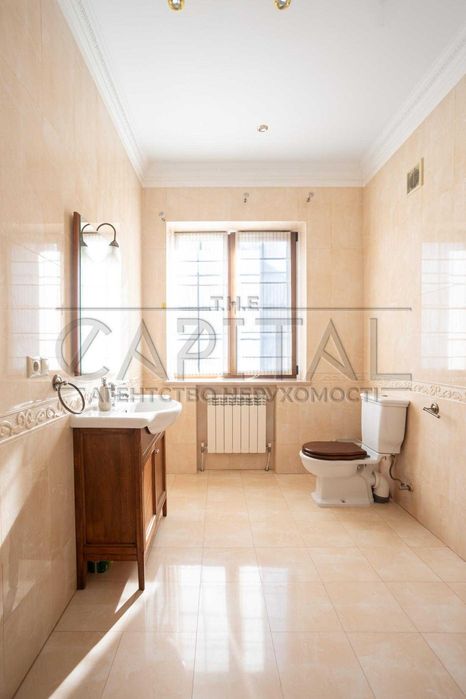 Продаж будинку, Золоче, 490м2, 25с, басейн, вихід на воду