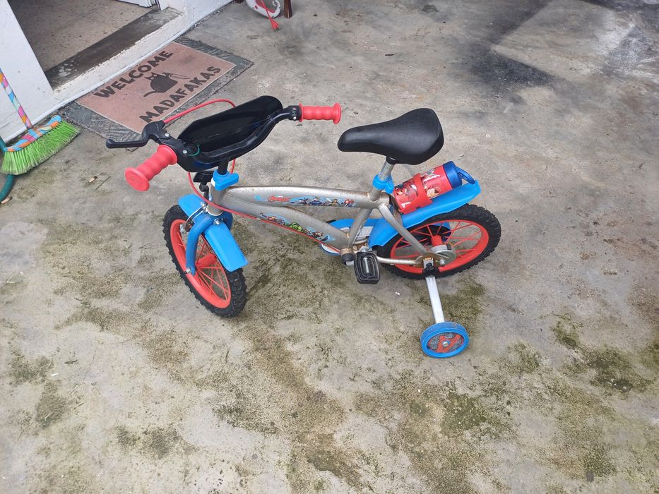 Bicicleta criança marvel