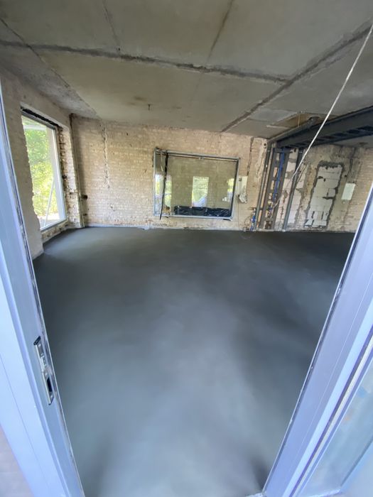 Машинна стяжка підлоги.