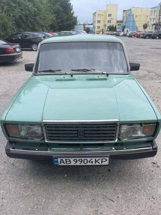 Жигуль ВАЗ 2107.