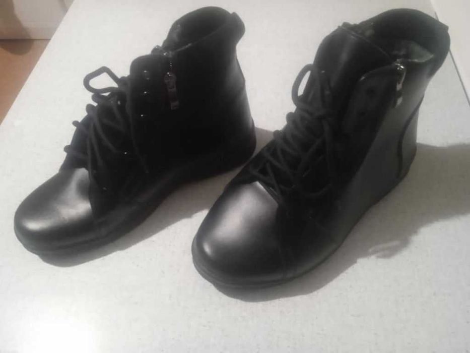 Ботинки мужские/женские р.39