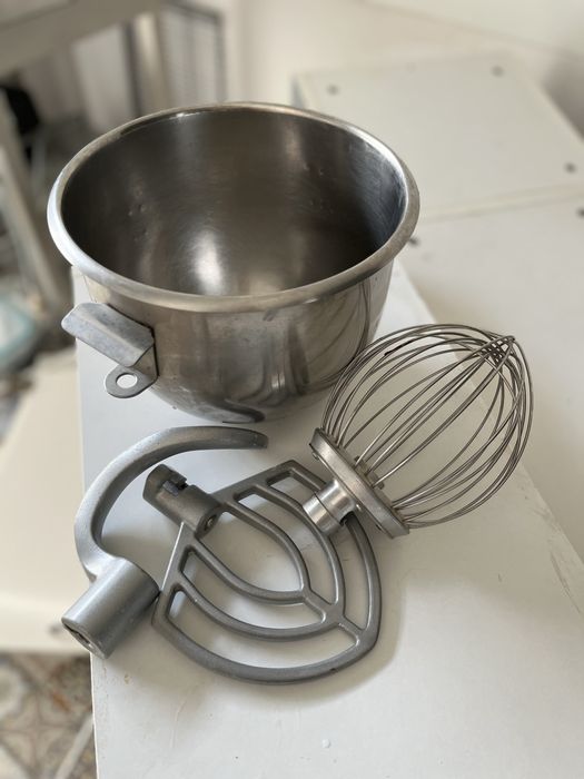 Mikser planetarny HENDI 6,65L 650W | Misa + hak + rózga + mieszadło | 226261