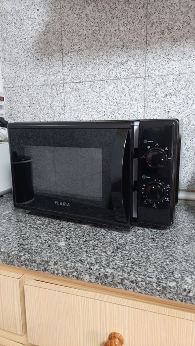 Microondas Flama 1834FL 20 litros