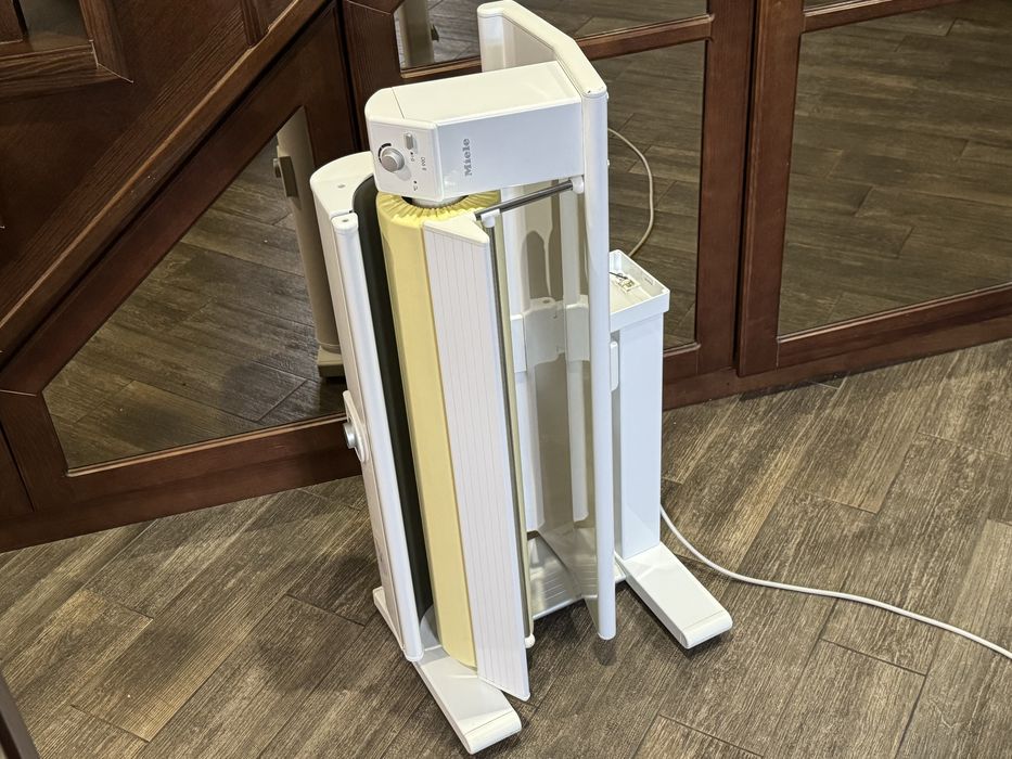 Гладильний каток Miele B990 – професійна якість прасування ідеал